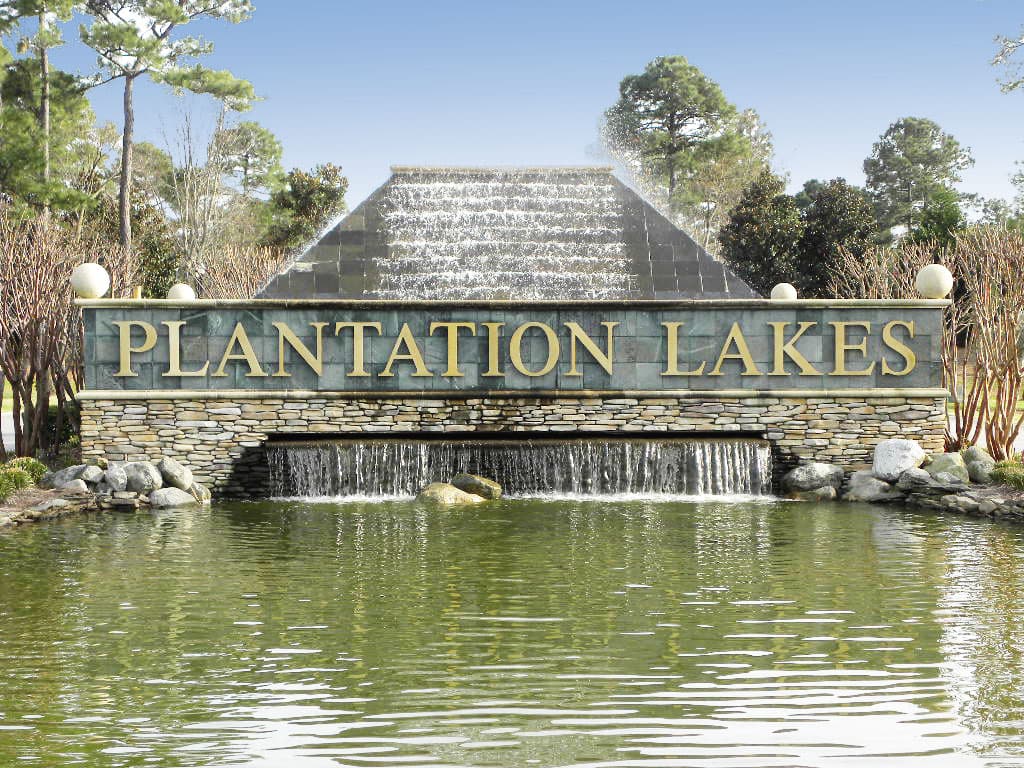 Plantation Lakes community entrance sign — Goal Line Mowing lawn care in Myrtle Beach SC