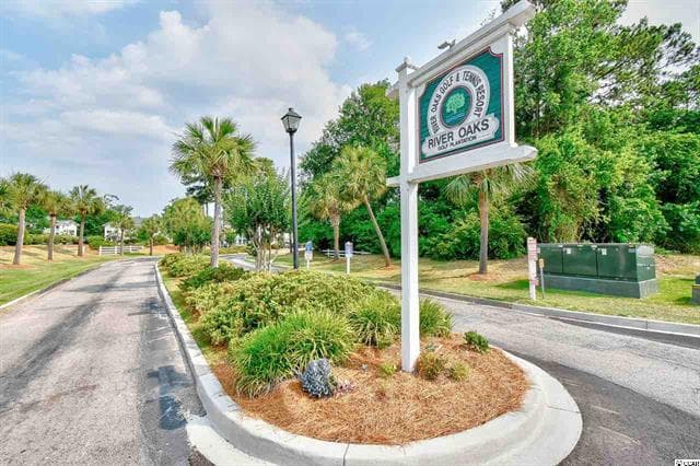 River Oaks community entrance — Goal Line Mowing lawn care in Myrtle Beach SC