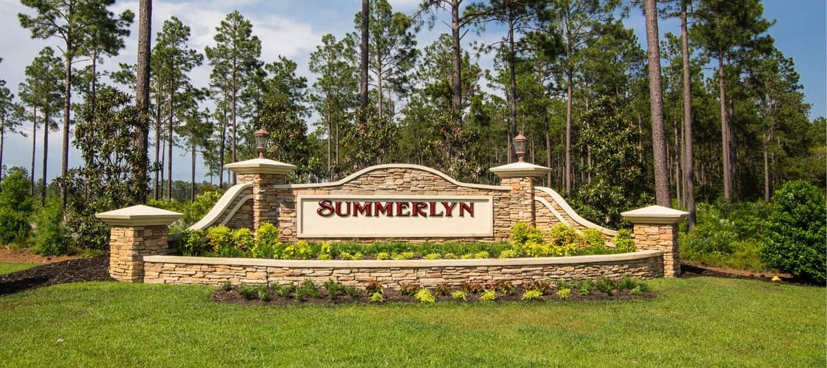 Summerlyn community entrance sign — Goal Line Mowing lawn care in Myrtle Beach SC